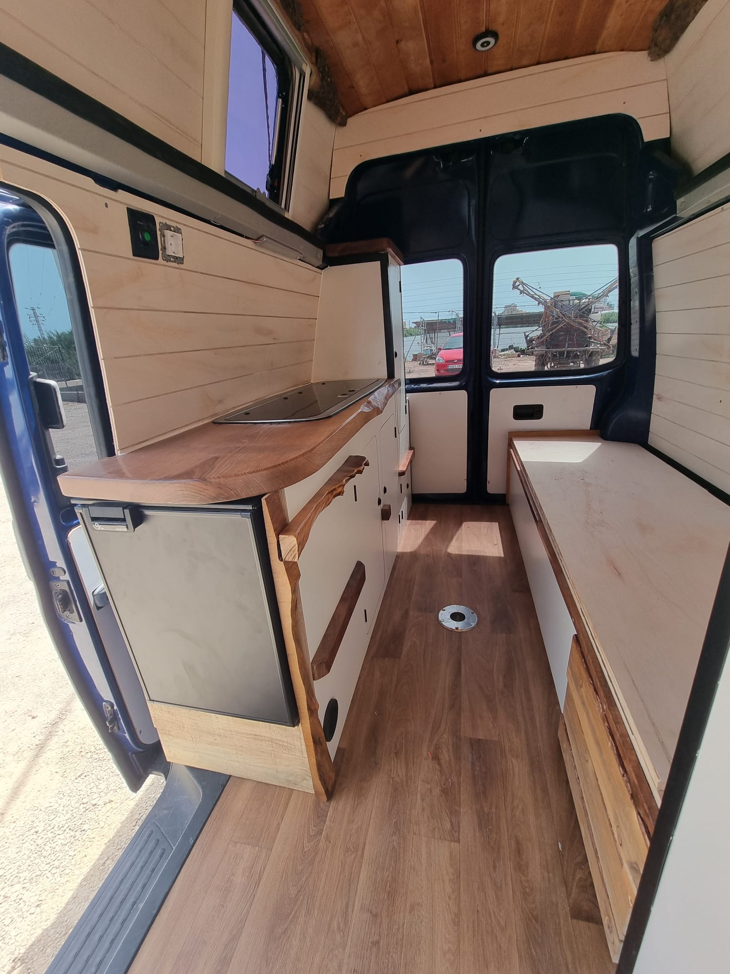Whatsapp Image 2024 07 18 At 18.15.12 (1) interior VW T5 camper